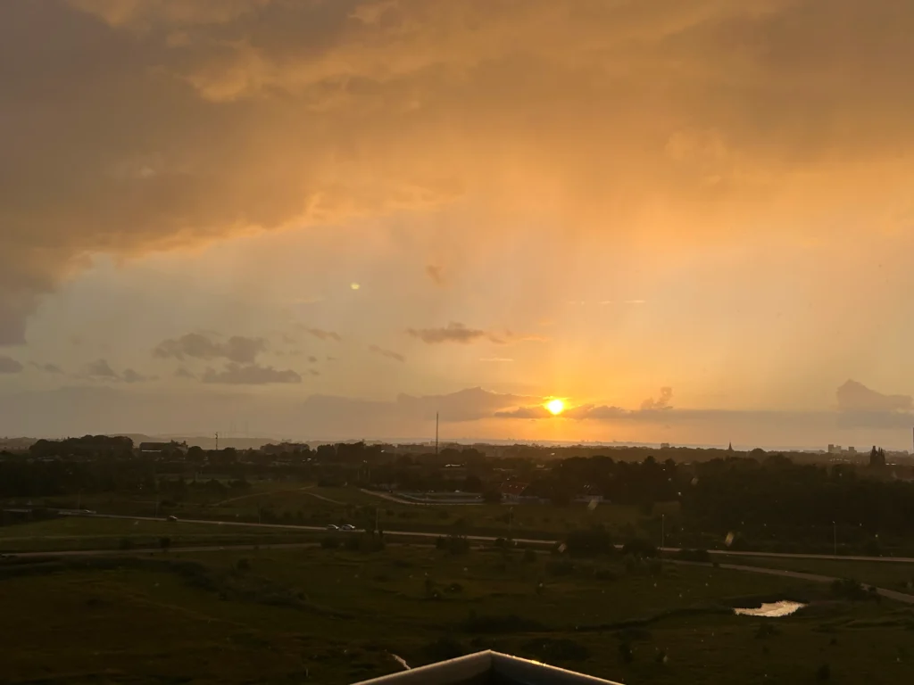 Regn vid solnedgång